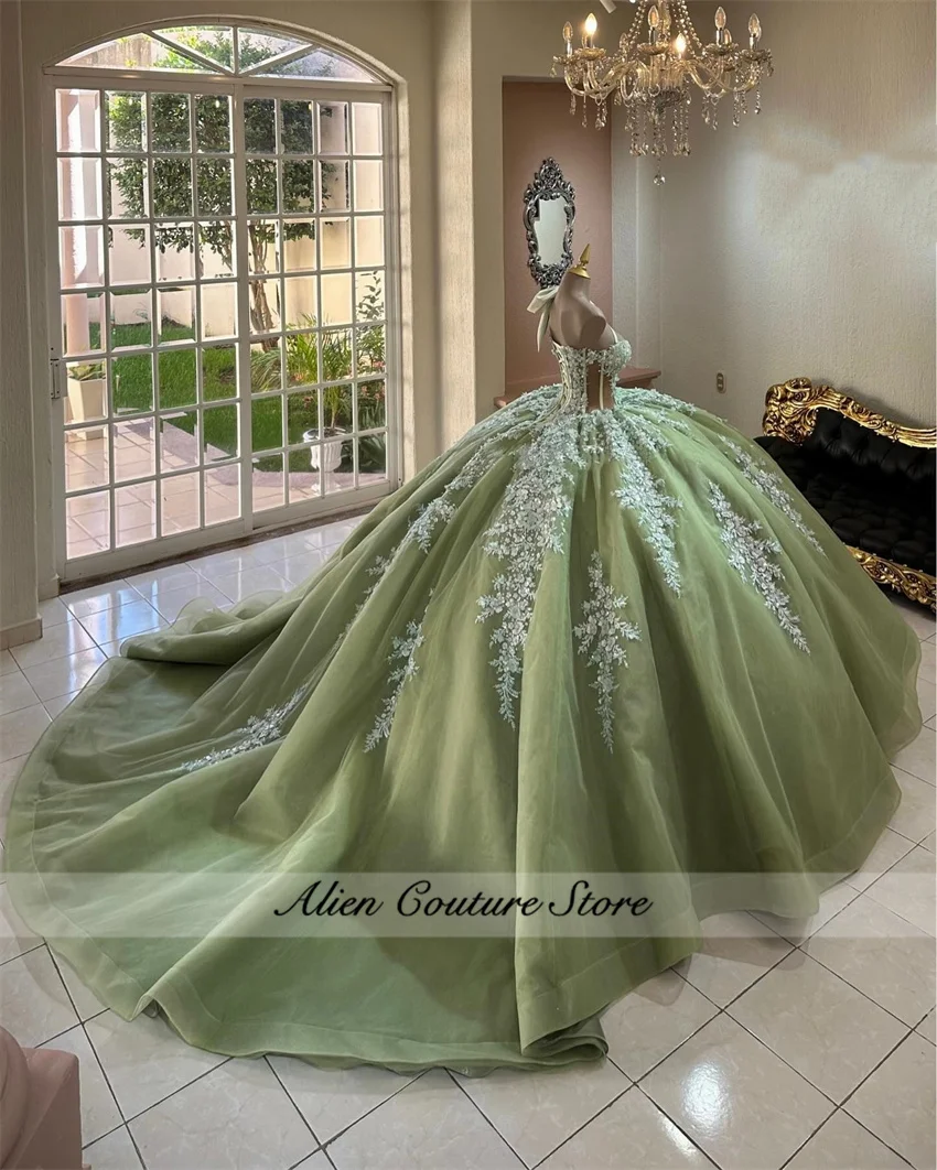 Sage Green Sweet 16 Quinceanera Dresses Bow Shoulder Beads Applique Pearls Princess Ball Gown Vestidos De 15 Años Customized
Sage Green Sweet 16 Quinceanera Dresses Bow Shoulder Beads Applique Pearls Princess Ball Gown Vestidos De 15 Años Customized