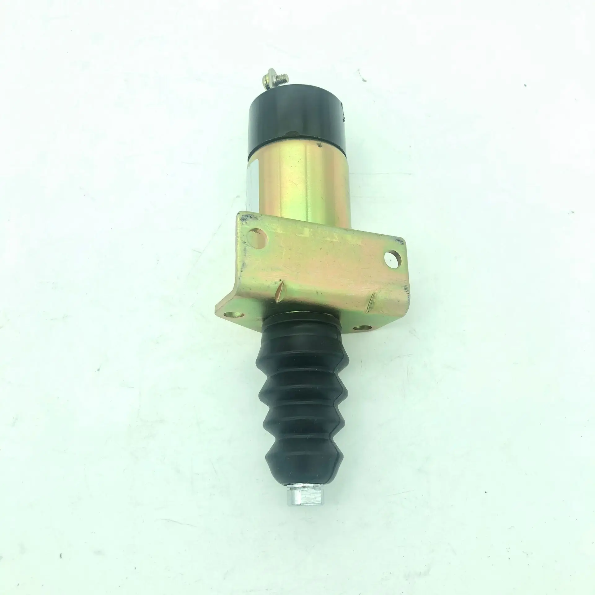 1502-24C2U1B2 1502-12C2U1B2 24V Fuel shutoff Shutdown solenoid for Kubota tractor D950 D850 D750 Diesel engine Stop solenoid
1502-24C2U1B2 1502-12C2U1B2 24V Fuel shutoff Shutdown solenoid for Kubota tractor D950 D850 D750 Diesel engine Stop solenoid