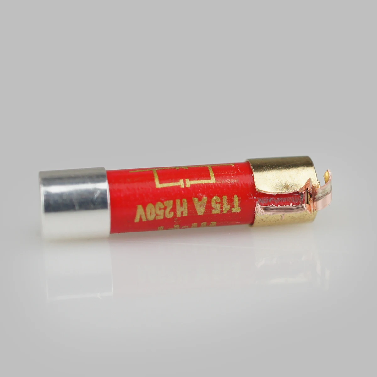 HIFI Fever Grade, монокристалл, стерлинговое серебро, нано-предохранитель, гнездо аудиоусилителя, предохранитель, медленно расплавленный
HIFI Fever Grade, монокристалл, стерлинговое серебро, нано-предохранитель, гнездо аудиоусилителя, предохранитель, медленно расплавленный