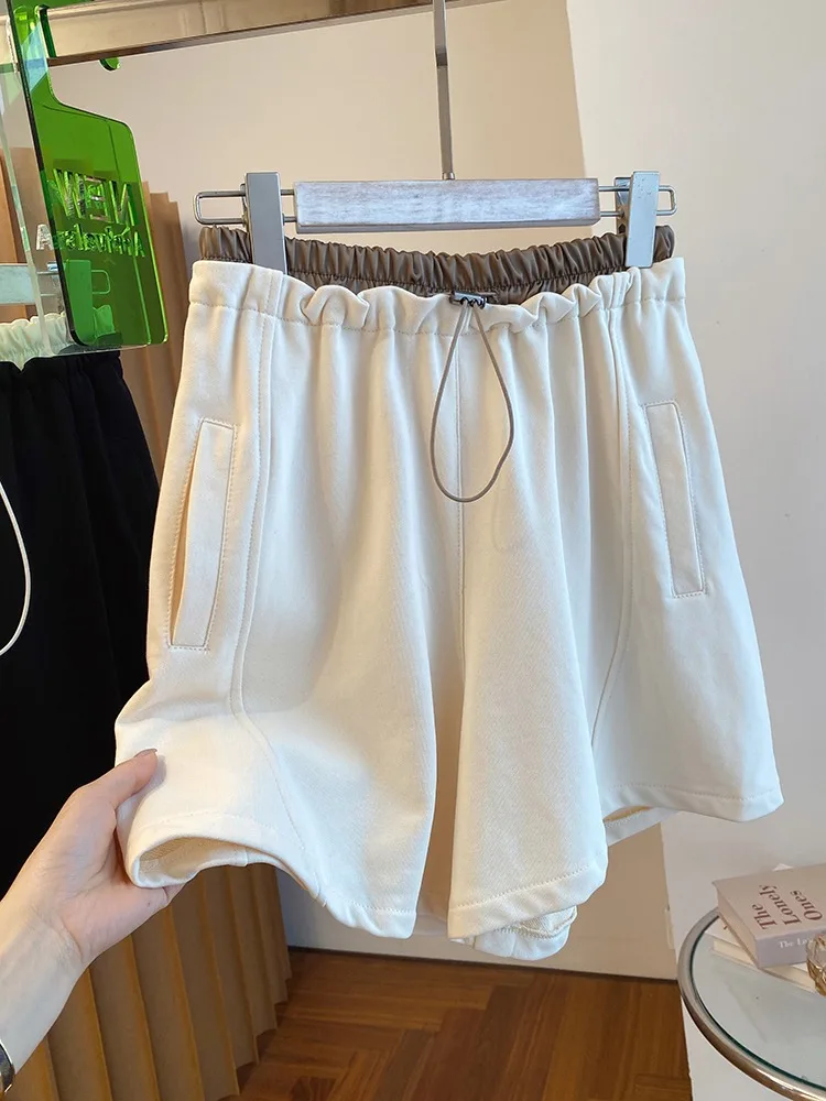 2024 Women Summer New Elastic Waist Sports Shorts Female Contrast Color Leisure Shorts Ladies Loose Wide-leg Short Pants L254
2024 Women Summer New Elastic Waist Sports Shorts Female Contrast Color Leisure Shorts Ladies Loose Wide-leg Short Pants L254