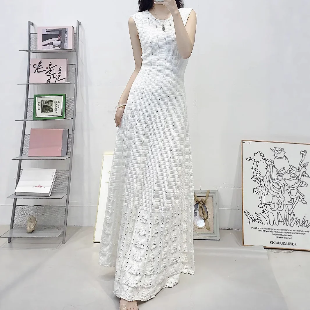 Fashion Casual Empire Waist Gown 2026 New Women's Summer French Beaded Knitted Hollow Out Sleeveless Round Neck Long Dress
Fashion Casual Empire Waist Gown 2026 New Women's Summer French Beaded Knitted Hollow Out Sleeveless Round Neck Long Dress