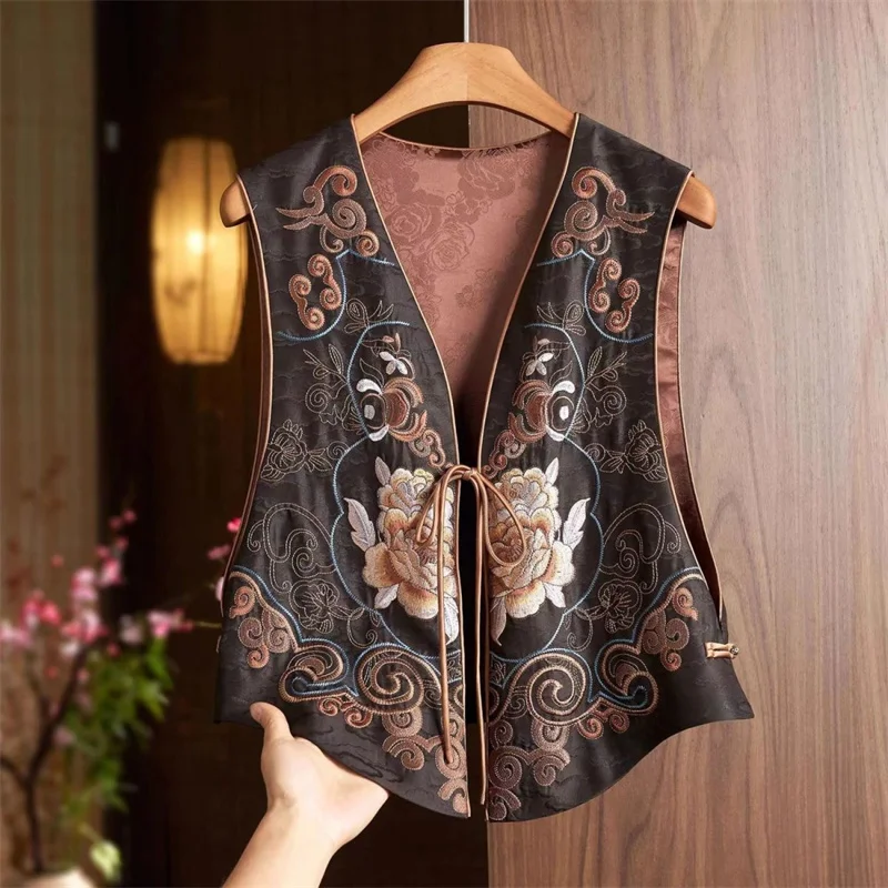 Women's Jackets Women's Vest Fashion Silk Vest Jacket Ladies Spring 2025 V-neck new Chinese National Style Embroidered Jacket
Women's Jackets Women's Vest Fashion Silk Vest Jacket Ladies Spring 2025 V-neck new Chinese National Style Embroidered Jacket