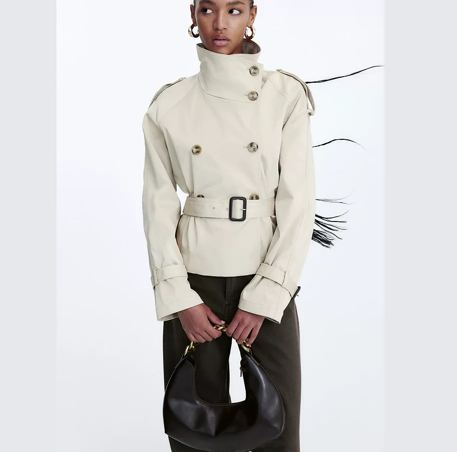 2026 Fashion Stand Collar Full Sleeve Belted Waist Trench Coat Casual Double-breasted Lace up Cropped Overcoat Street Outerwear
2026 Fashion Stand Collar Full Sleeve Belted Waist Trench Coat Casual Double-breasted Lace up Cropped Overcoat Street Outerwear