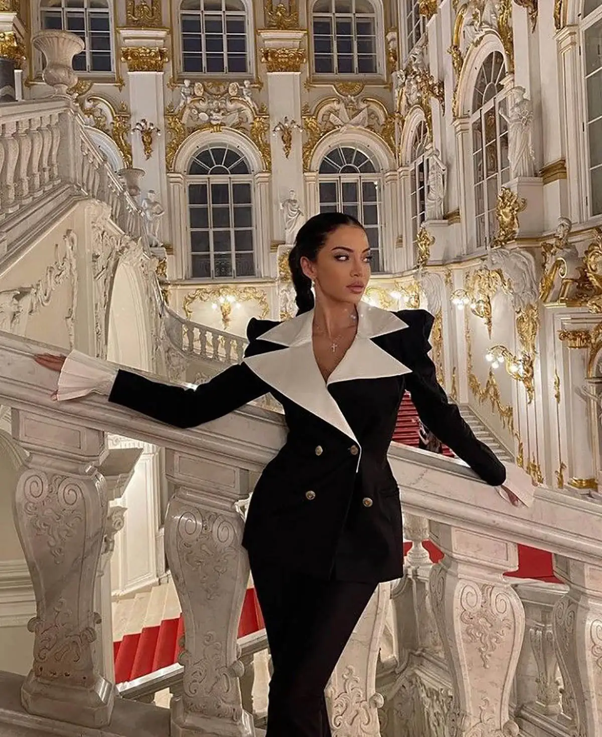 Black Women Suit Set 2 Piece Blazer+Pants Trousers White Lapel Formal Office Lady Jacket Flare Sleeve Customized Wedding Coat
Black Women Suit Set 2 Piece Blazer+Pants Trousers White Lapel Formal Office Lady Jacket Flare Sleeve Customized Wedding Coat