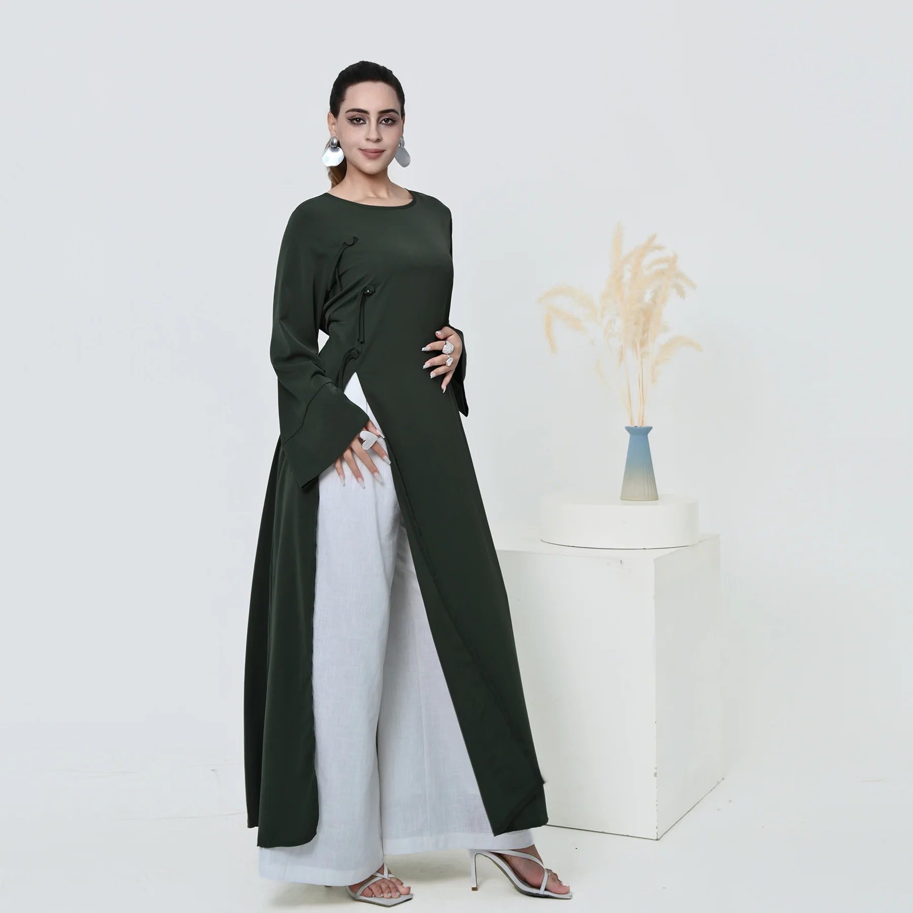 Dubai Turkey Style Nida Muslim Long Shirt Women Abaya Irregular Modest Loose Robe Islamic Clothing Arabic Dress Ramadan Caftan
Dubai Turkey Style Nida Muslim Long Shirt Women Abaya Irregular Modest Loose Robe Islamic Clothing Arabic Dress Ramadan Caftan