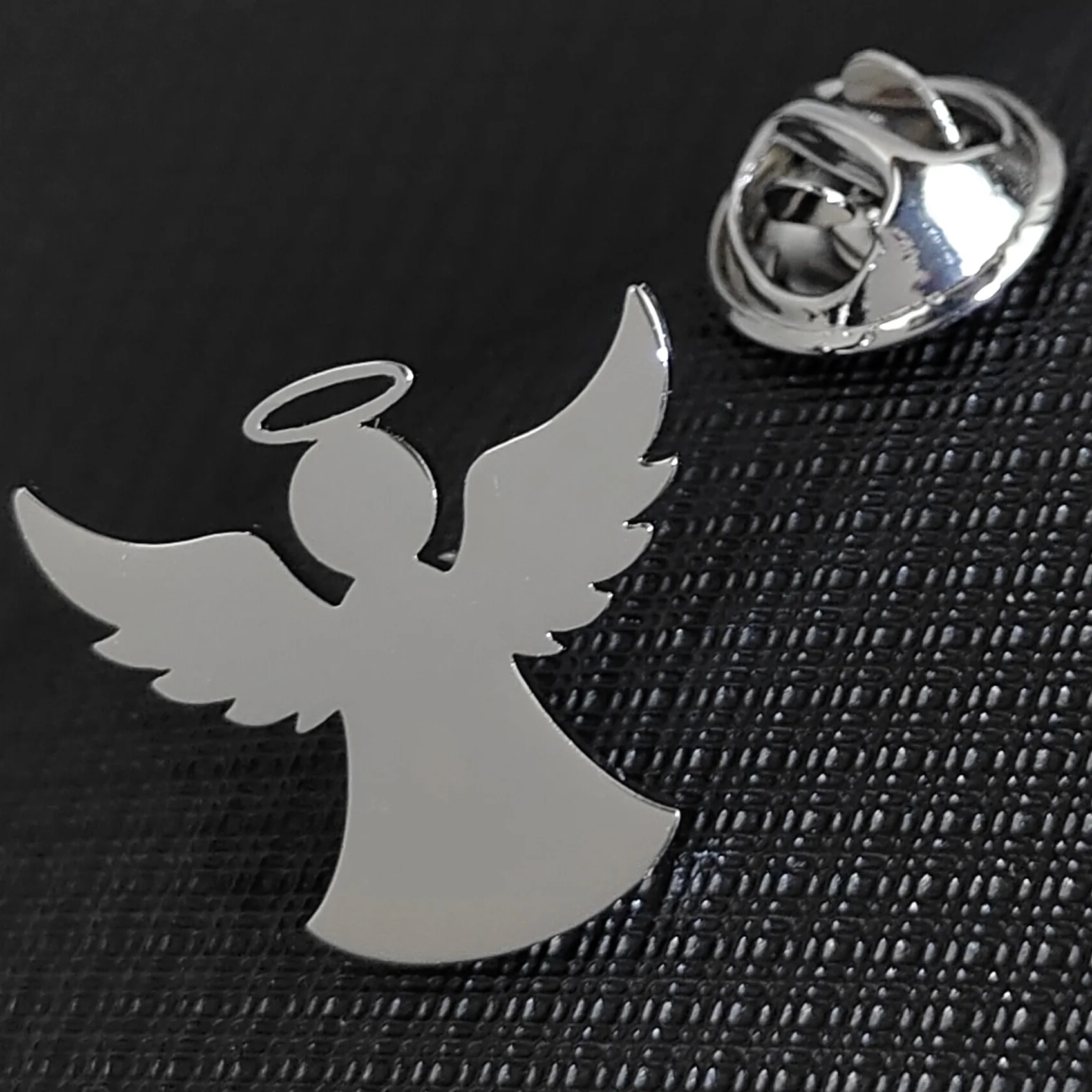 Creative Little Angel Titanium Steel Brooch, Formal Dress Banquet Badge, Gift to Friends, Exquisite Lapel Pin
Creative Little Angel Titanium Steel Brooch, Formal Dress Banquet Badge, Gift to Friends, Exquisite Lapel Pin