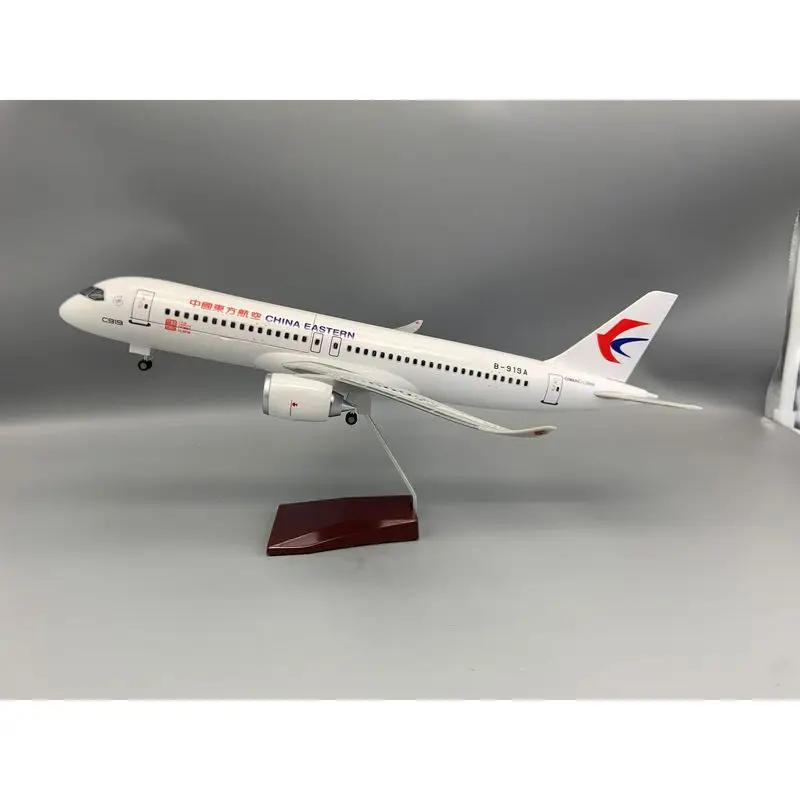 Yiguan C919 Airplane Model China Eastern Airlines Simulation Static Aircraft 47cm With Lights And Wheels For Aviation Collectors
Yiguan C919 Airplane Model China Eastern Airlines Simulation Static Aircraft 47cm With Lights And Wheels For Aviation Collectors