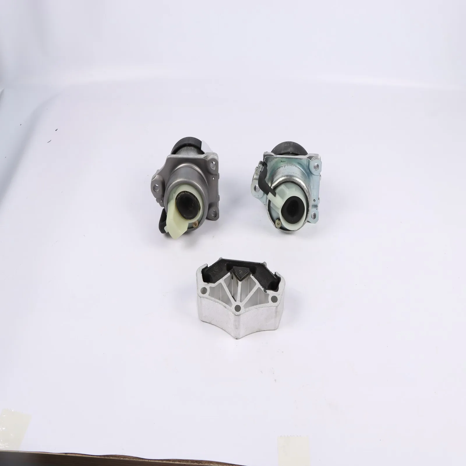 FR3Z6038A FR3Z6038H FR3Z6038B FR3Z6038G FR3Z7E373A Engine Gearbox Mount Kit for Ford Mustang 2.3T 2015-2022 
FR3Z6038A FR3Z6038H FR3Z6038B FR3Z6038G FR3Z7E373A Engine Gearbox Mount Kit for Ford Mustang 2.3T 2015-2022