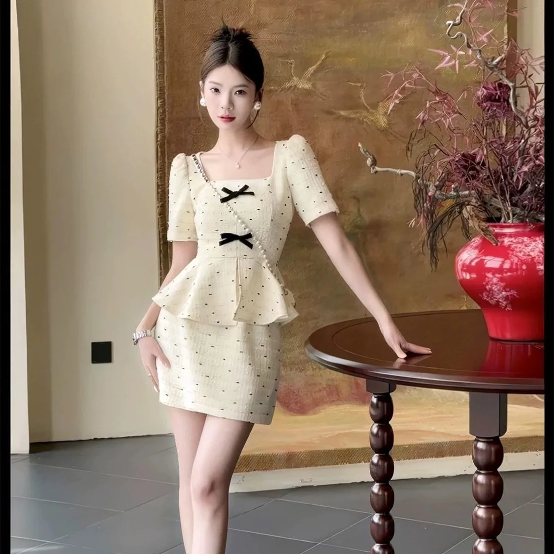 Sweet Style Two-Piece Set Small Fragrance Style Slim Top A-Line Skirt Women 2025 Summer New Temperament Set
Sweet Style Two-Piece Set Small Fragrance Style Slim Top A-Line Skirt Women 2025 Summer New Temperament Set