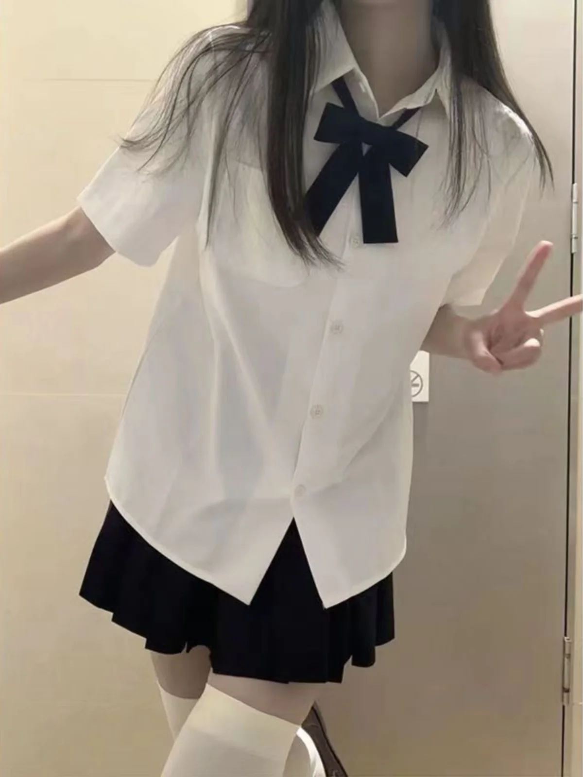 Summer New Basic Style Short Sleeve Uniform Shirt And Skirt Set Slimming Versatile College Style Japanese JK Uniform for Women
Summer New Basic Style Short Sleeve Uniform Shirt And Skirt Set Slimming Versatile College Style Japanese JK Uniform for Women