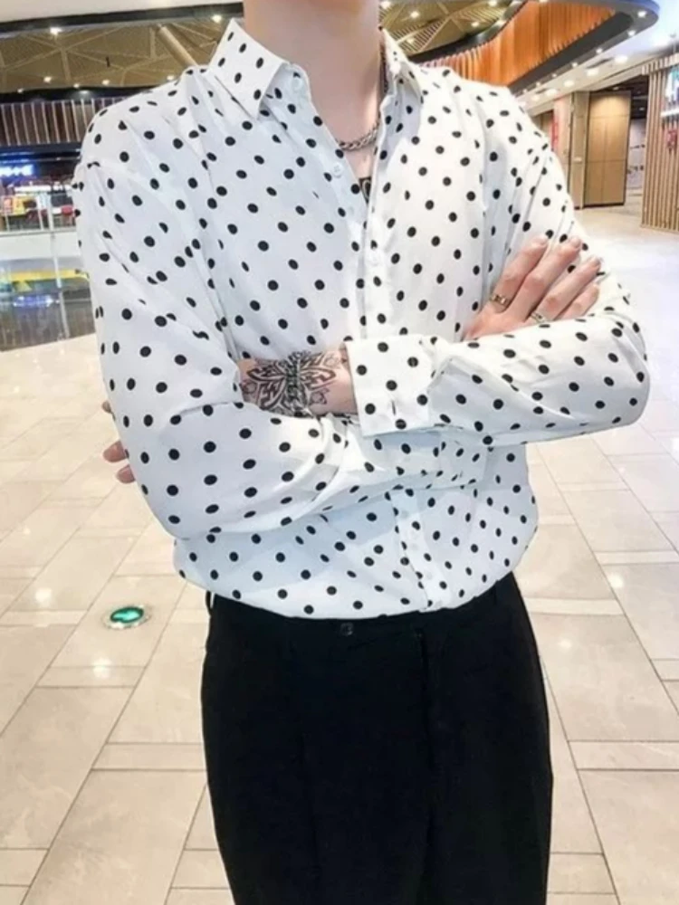 Модная мужская рубашка с длинным рукавом без складок, в корейском стиле, элегантная, свободного кроя, повседневная, в черно-белую горошек, дерзкая и стильная
Модная мужская рубашка с длинным рукавом без складок, в корейском стиле, элегантная, свободного кроя, повседневная, в черно-белую горошек, дерзкая и стильная