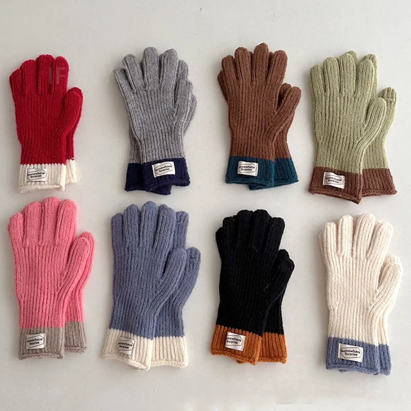 Winter wool children's solid color gloves, thick fleece full-finger knitted gloves, autumn outdoor warm, suitable for ages 6-12
Winter wool children's solid color gloves, thick fleece full-finger knitted gloves, autumn outdoor warm, suitable for ages 6-12