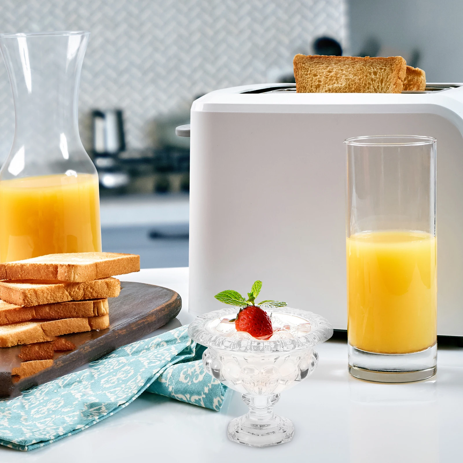 European Glass Ice Cream Cups Transparent Embossed Dessert Bowls for Cold Drinks Pudding Fruit Footed Glass Serving Cups
European Glass Ice Cream Cups Transparent Embossed Dessert Bowls for Cold Drinks Pudding Fruit Footed Glass Serving Cups