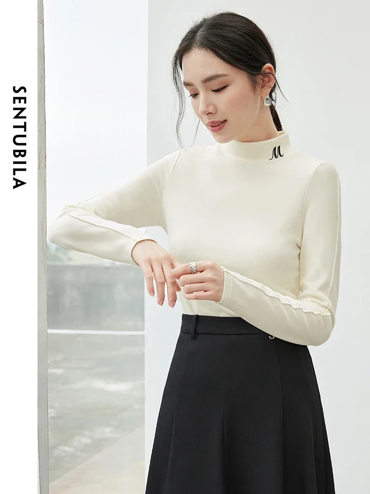 SENTUBILA Letter Embroidered Cotton T-shirt Women 2025 Autumn Slim Fit Half High Collar Long Sleeve Simple Women Top 143T56424
SENTUBILA Letter Embroidered Cotton T-shirt Women 2025 Autumn Slim Fit Half High Collar Long Sleeve Simple Women Top 143T56424