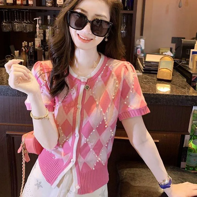 Blouse Knitwear Women's Summer Plus Size Houndstooth Short Sleeve Knit Designer Loose Fit New Casual Versatile Chic Distinctive
Blouse Knitwear Women's Summer Plus Size Houndstooth Short Sleeve Knit Designer Loose Fit New Casual Versatile Chic Distinctive