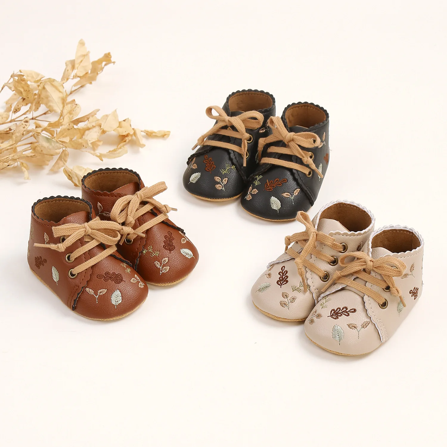 Fashion Spring and Autumn 0-18M Baby Shoes PU Printed Soft Bottom Comfortable Baby Walking Shoes
Fashion Spring and Autumn 0-18M Baby Shoes PU Printed Soft Bottom Comfortable Baby Walking Shoes