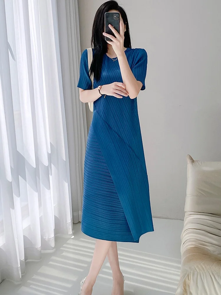 Slim Fit Summer Dress Women's Pure Color Thin Style Commute Long Dress Ageless Meat Concealing Silk Blend Straight Tube Dress
Slim Fit Summer Dress Women's Pure Color Thin Style Commute Long Dress Ageless Meat Concealing Silk Blend Straight Tube Dress