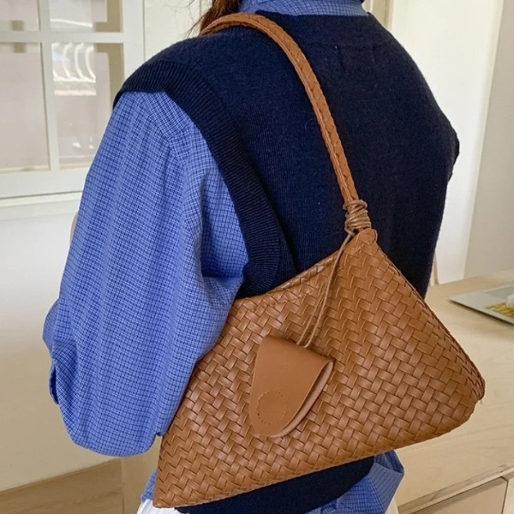 Women Autumn Winter New Retro Commuter Underarm Single Oulder Bag Simple Sle Handbag for Work Сумка 2026 Large Capaci Woven Bag
Women Autumn Winter New Retro Commuter Underarm Single Oulder Bag Simple Sle Handbag for Work Сумка 2026 Large Capaci Woven Bag