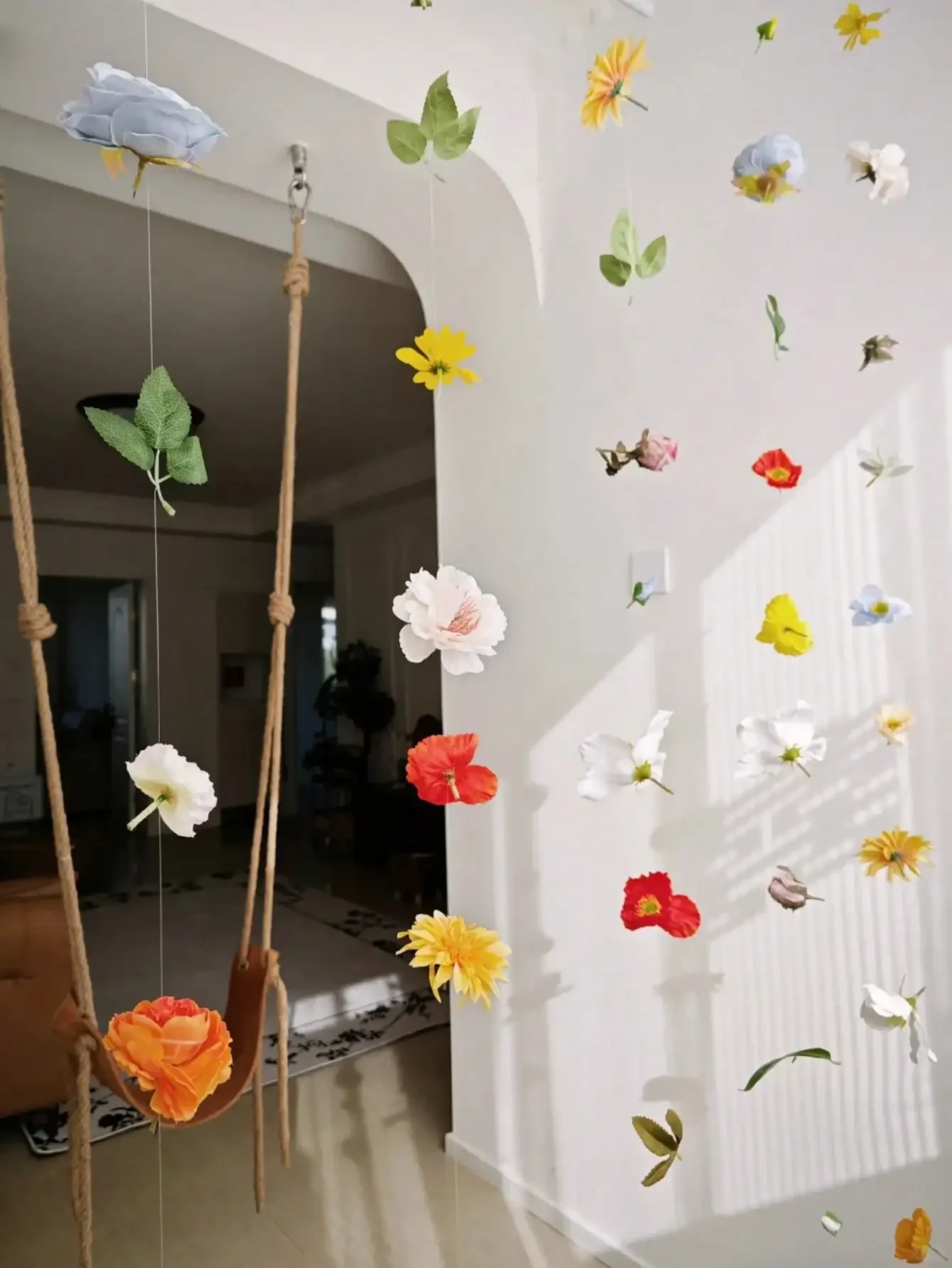 100pcs/Set Hanging Flower Garland Kit DIY Ceiling Flower Set DIY Flower Curtain Material Simulation Flower Pendant Ornaments Floating Flower Wall Hanging Backdrop Photography Design For Wedding Birthday Room Layout Gifts Graduation Home Decor Back To Scho
100pcs/Set Hanging Flower Garland Kit DIY Ceiling Flower Set DIY Flower Curtain Material Simulation Flower Pendant Ornaments Floating Flower Wall Hanging Backdrop Photography Design For Wedding Birthday Room Layout Gifts Graduation Home Decor Back To Scho