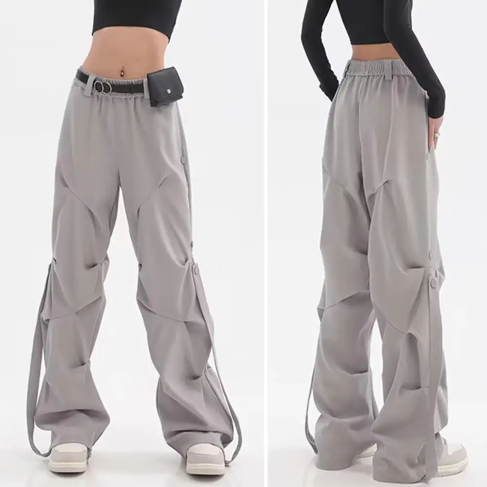 Sporty Women Trousers Stylish Retro Cargo Pants Oversized Straight Leg Design with Button Straps Pleated Elastic for Fashionable
Sporty Women Trousers Stylish Retro Cargo Pants Oversized Straight Leg Design with Button Straps Pleated Elastic for Fashionable