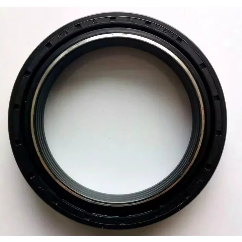 SU53907 Детали трактора с боковым сальником переднего моста для John Deere 3B554
SU53907 Детали трактора с боковым сальником переднего моста для John Deere 3B554