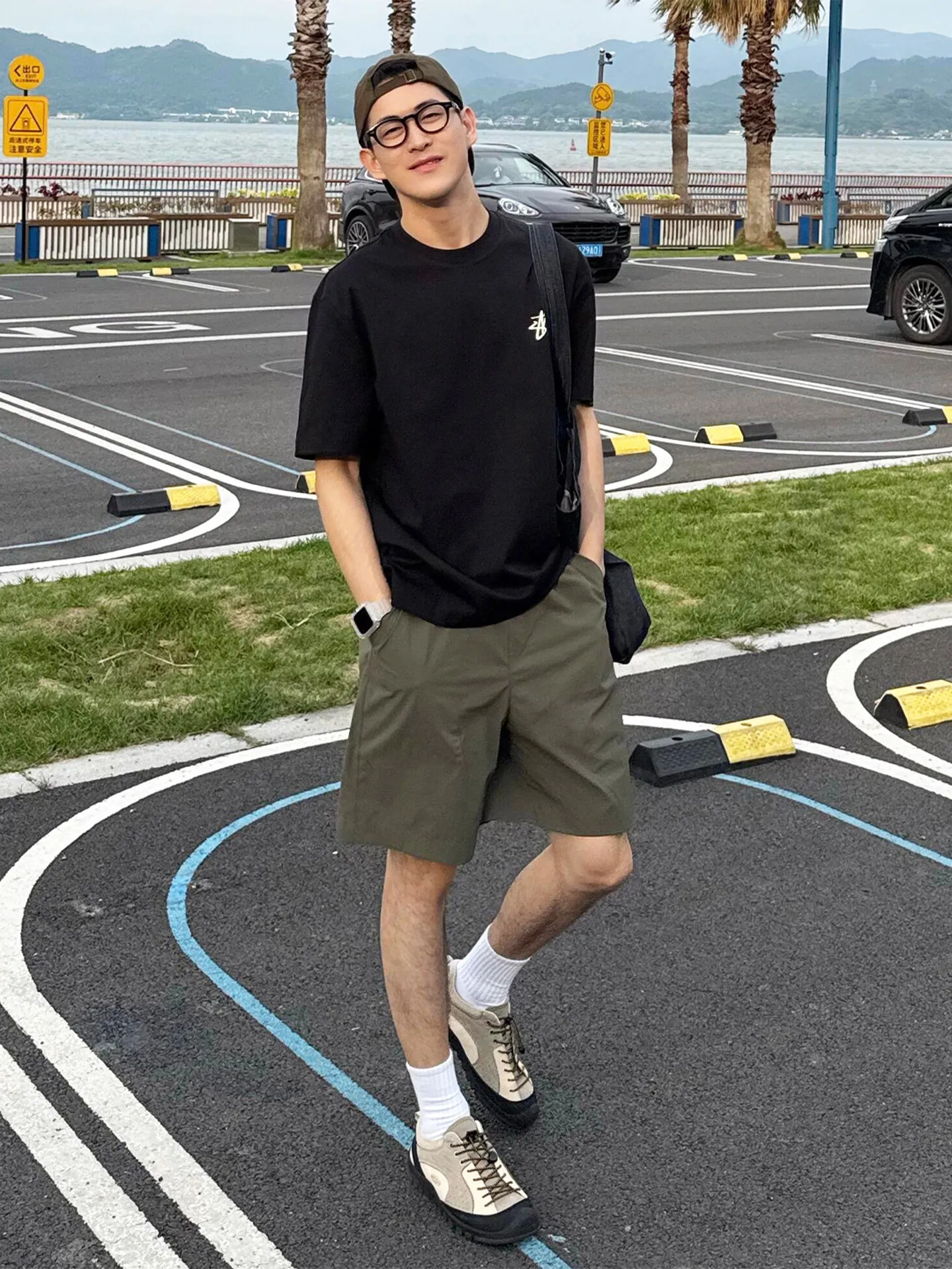 Black Quick-Dry Sports Shorts Men's Thin Summer Fitness Basketball Beach Ice Silk Casual Four-Five Pants Loose Straight Leg M...
Black Quick-Dry Sports Shorts Men's Thin Summer Fitness Basketball Beach Ice Silk Casual Four-Five Pants Loose Straight Leg M...