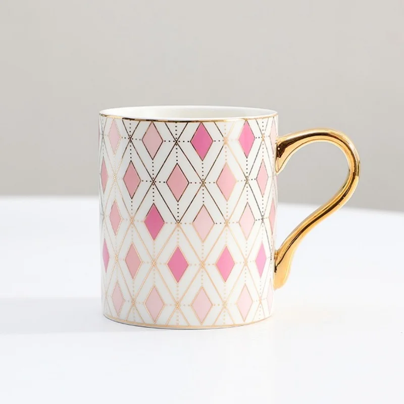 European-Style Luxury Ceramic Mugs Creative Gift Couple's Matching Home Decor Coffee Mugs Wedding Favors
European-Style Luxury Ceramic Mugs Creative Gift Couple's Matching Home Decor Coffee Mugs Wedding Favors