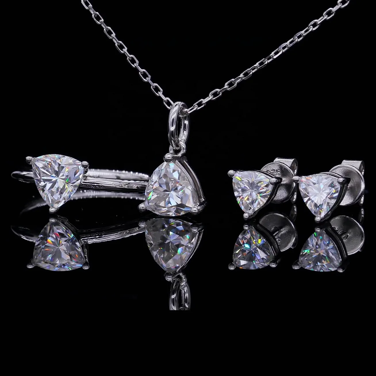 925 Silver Rhodium Plated Trillion Shape 1ct Moissanite Ring Necklace Earring Stud Jewelry Set
925 Silver Rhodium Plated Trillion Shape 1ct Moissanite Ring Necklace Earring Stud Jewelry Set