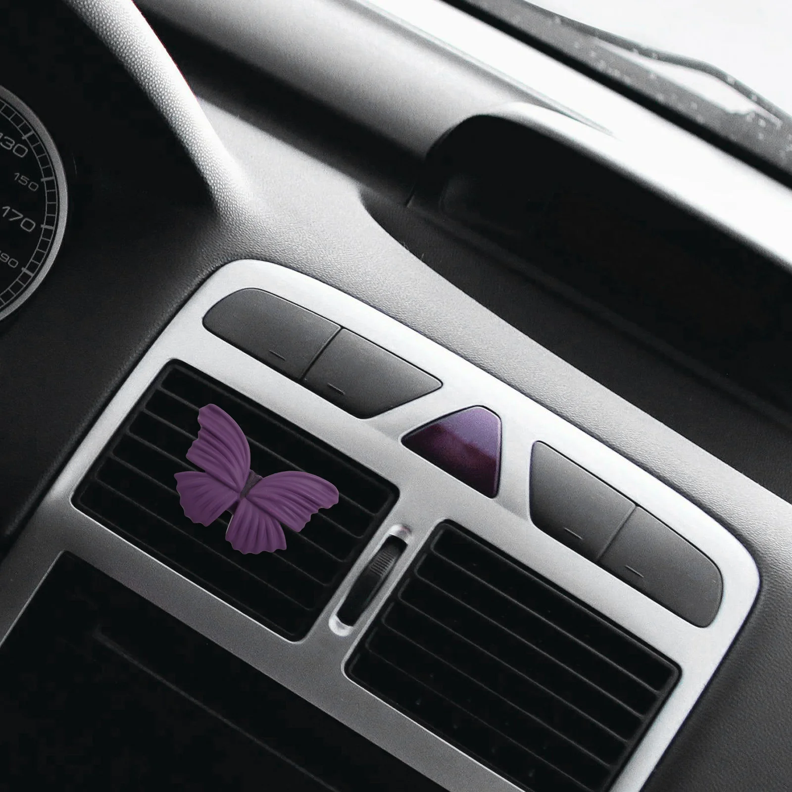 Car Butterfly Air Vent Clip Elegant Aromatherapy Decoration Fragrant Diffuser Stylish Romantic Automotive Interior Accessory 
Car Butterfly Air Vent Clip Elegant Aromatherapy Decoration Fragrant Diffuser Stylish Romantic Automotive Interior Accessory
