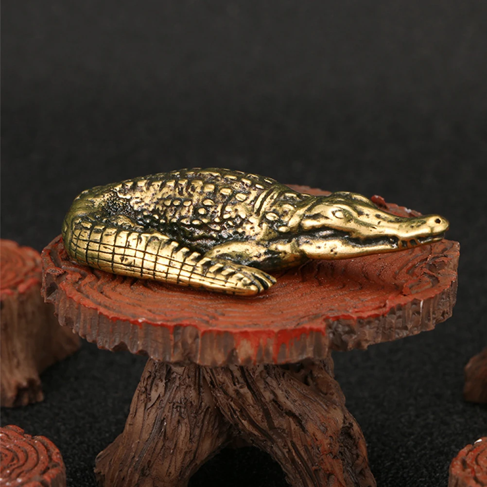 Brass Crocodile Figurine Vintage Animal Statue Desktop Decor Smooth Surface Comfortable Touch Delicate Practical Craft Statues
Brass Crocodile Figurine Vintage Animal Statue Desktop Decor Smooth Surface Comfortable Touch Delicate Practical Craft Statues