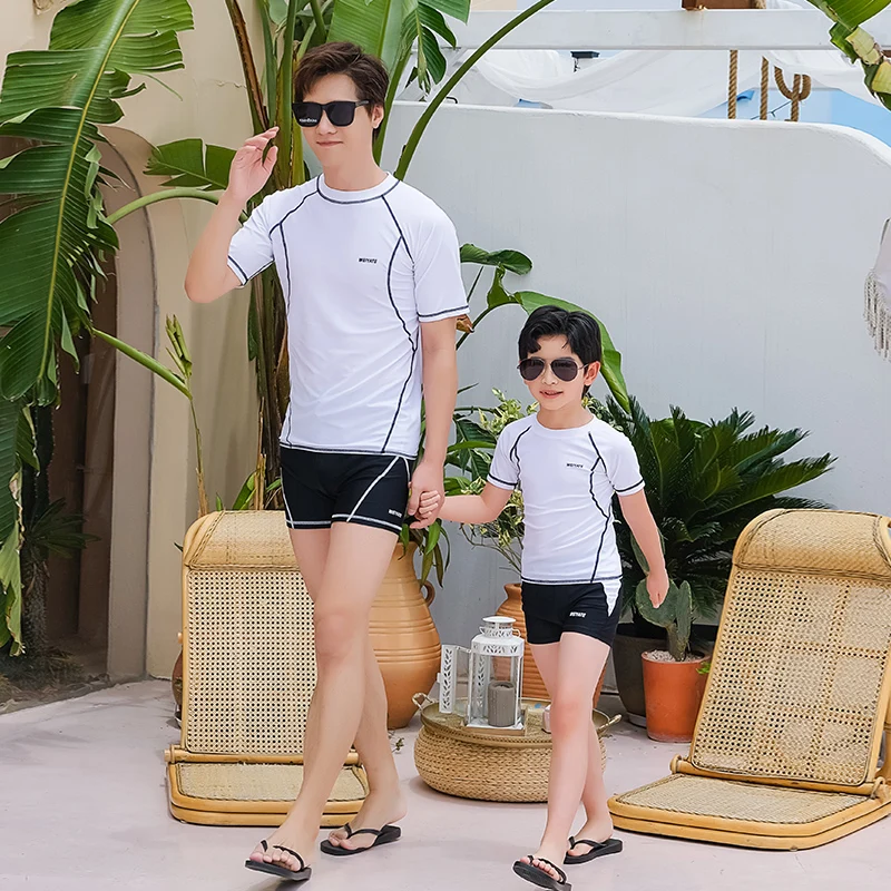 Купальники для отца и сына, мужские купальные костюмы для родителей и детей, предотвращающие неловкие ситуации, новинка 2024 года, из полиэстера.
Купальники для отца и сына, мужские купальные костюмы для родителей и детей, предотвращающие неловкие ситуации, новинка 2024 года, из полиэстера.