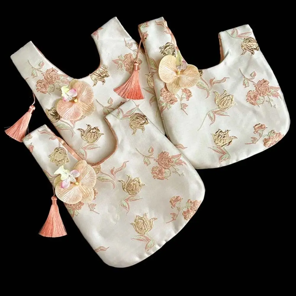 Small Item Pouch Tassel Knot Wrist Bag Storage Bags Flower Pendant New Chinese Style Handbag Lunch Bag Cosmetic Bag
Small Item Pouch Tassel Knot Wrist Bag Storage Bags Flower Pendant New Chinese Style Handbag Lunch Bag Cosmetic Bag