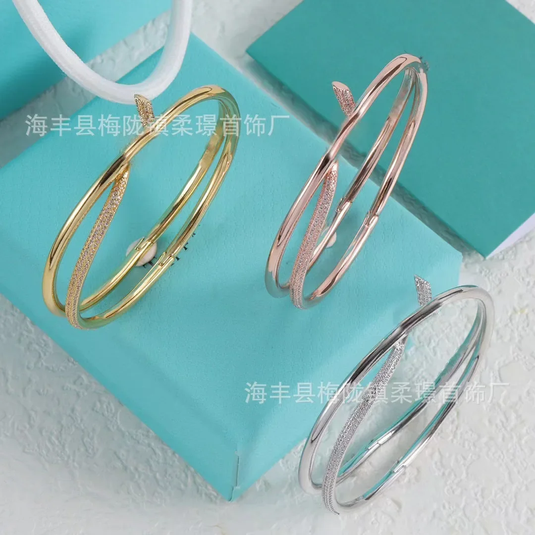 High Version Knot Bracelet, Double-layer Exquisite, Simple, High-end, Light Luxury, Niche Bracelet
High Version Knot Bracelet, Double-layer Exquisite, Simple, High-end, Light Luxury, Niche Bracelet