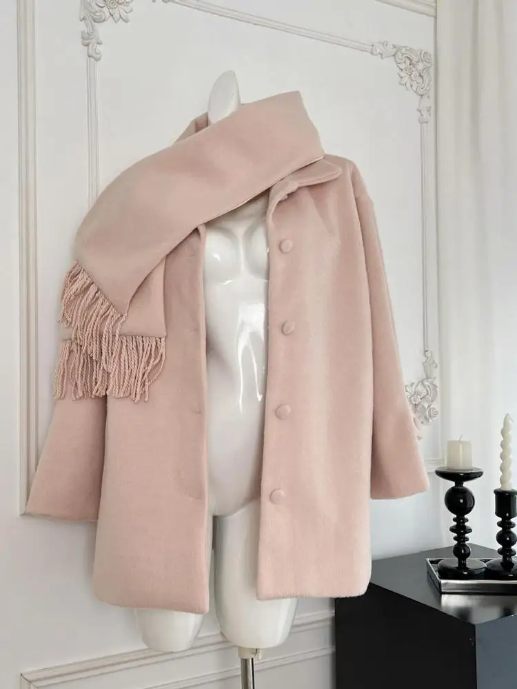 Korean Fashion Sweet Pink Single Breasted Loose Short Woolen Coat Women 2024 Autumn Winter Casual Scarf Jacket Streetwear Simple
Korean Fashion Sweet Pink Single Breasted Loose Short Woolen Coat Women 2024 Autumn Winter Casual Scarf Jacket Streetwear Simple