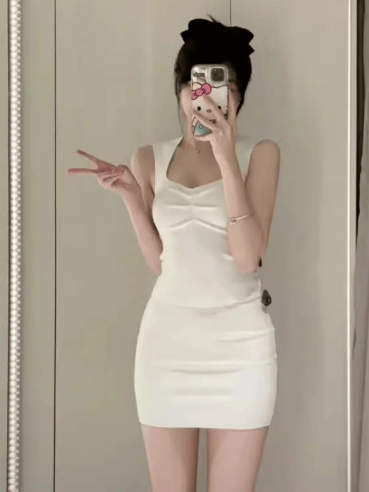 Лето 2023, женский облегающий эластичный квадратный вязаный жилет, Новое поступление, милый японский модный жилет из полиэфирного волокна, све...
Лето 2023, женский облегающий эластичный квадратный вязаный жилет, Новое поступление, милый японский модный жилет из полиэфирного волокна, све...