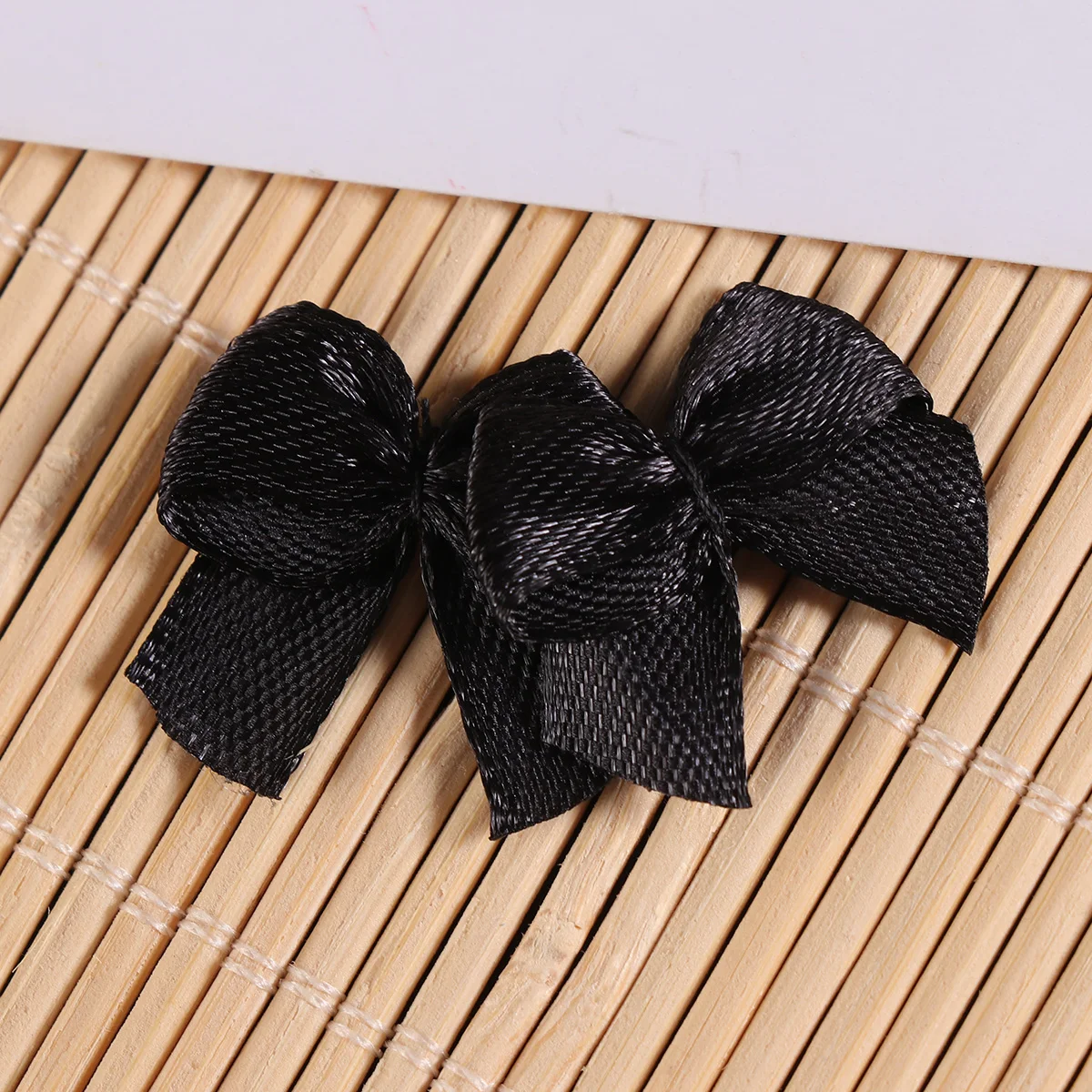 100 Pcs Small Flower with Ribbon Bow Black Bows for Crafting Applique Wrapping Crafts Tiny Hair
100 Pcs Small Flower with Ribbon Bow Black Bows for Crafting Applique Wrapping Crafts Tiny Hair