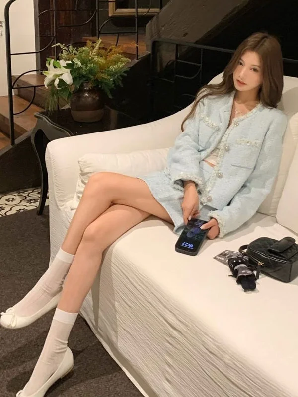 Style Set Soft Style Super Beautiful Short Outerwear Skirt Anti-Aging One Whole Ootd Matching Spring 2026
Style Set Soft Style Super Beautiful Short Outerwear Skirt Anti-Aging One Whole Ootd Matching Spring 2026