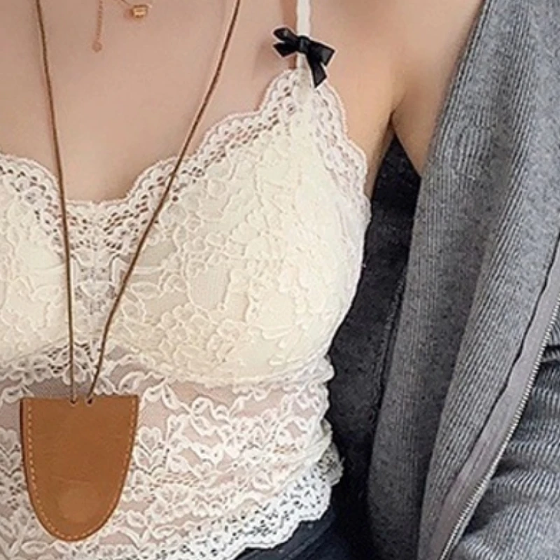 Sexy V-Neck Bowknot Fashion Lace Slimming Camisole For Women With Chest Pad
Sexy V-Neck Bowknot Fashion Lace Slimming Camisole For Women With Chest Pad