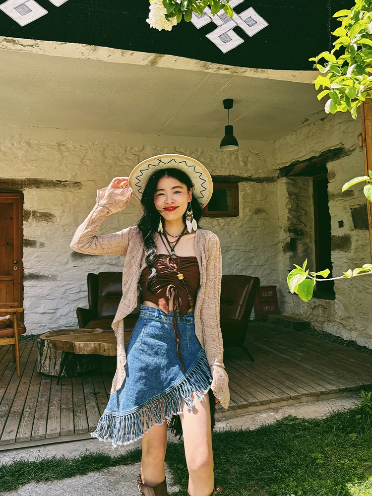 Feng Western Style Asymmetric Fringed Denim Skirt High Waist Slim Fit Women's Short A-Line Skirt Retro Vintage
Feng Western Style Asymmetric Fringed Denim Skirt High Waist Slim Fit Women's Short A-Line Skirt Retro Vintage