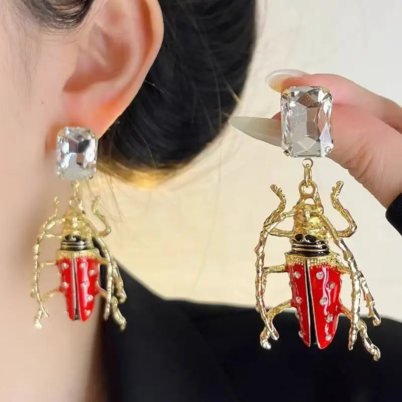 Vintage Enamel Insect Jewelry Set, Gold Tone Beetle Earrings with Clear Crystal Stud, Ring, for Women’s Daily & Party Wear
Vintage Enamel Insect Jewelry Set, Gold Tone Beetle Earrings with Clear Crystal Stud, Ring, for Women’s Daily & Party Wear