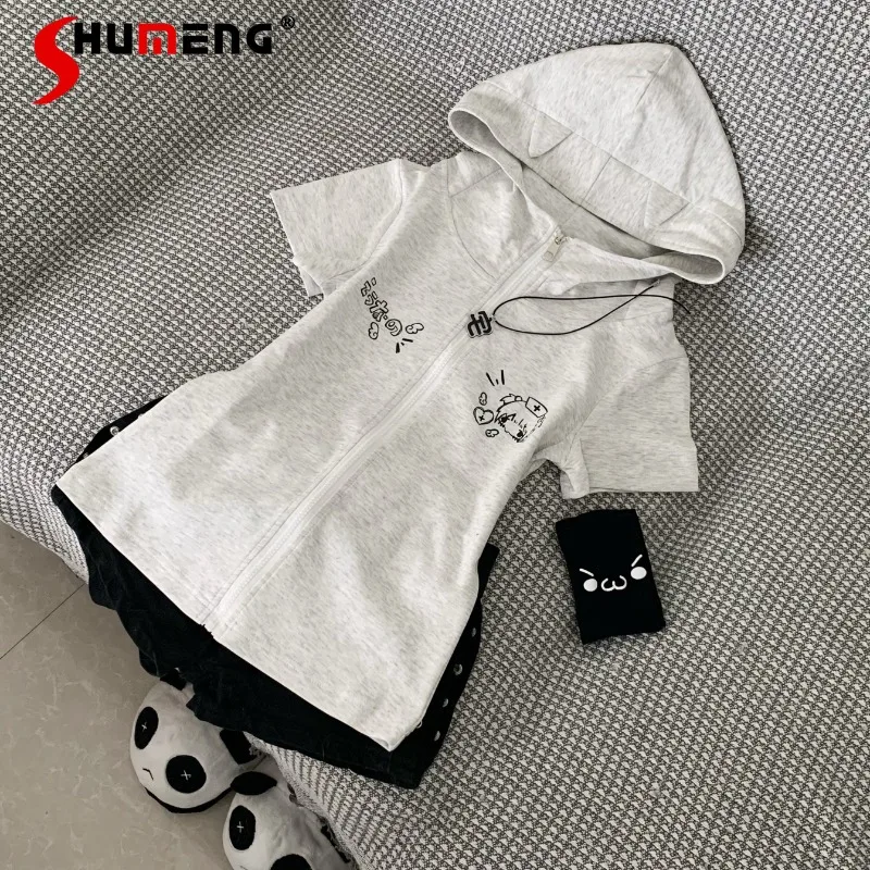 Japanese Cute Soft Girls Slim Fit Subculture Versatile Cat Ears Hooded Short Sleeved Jacket Zipper Vintage Clothes T-shirt Women
Japanese Cute Soft Girls Slim Fit Subculture Versatile Cat Ears Hooded Short Sleeved Jacket Zipper Vintage Clothes T-shirt Women
