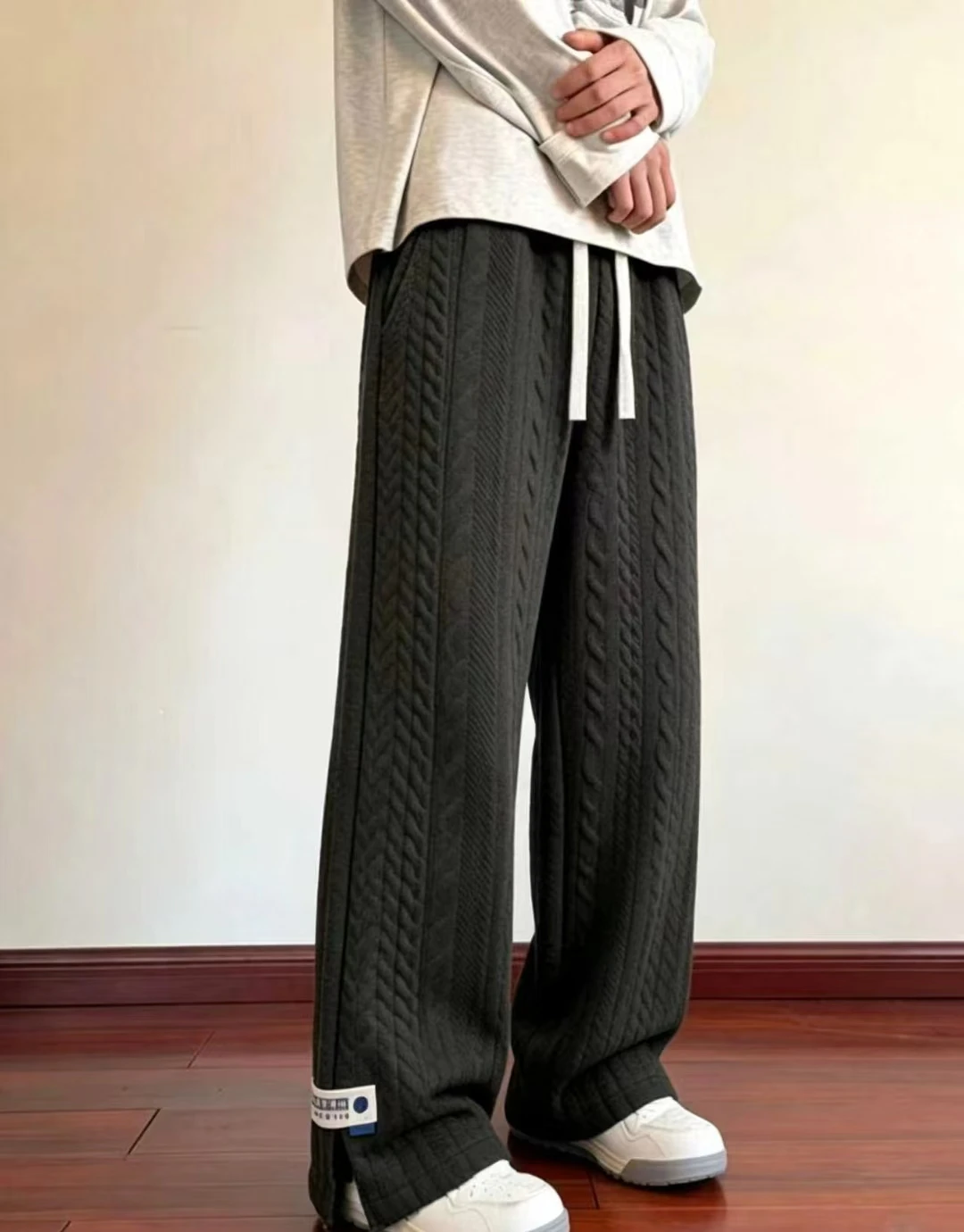 Men's Loose Drawstring Black Casual Comfortable Texture Simple Drape Straight Wide Leg Pants Spring Autumn Outdoor Commuting
Men's Loose Drawstring Black Casual Comfortable Texture Simple Drape Straight Wide Leg Pants Spring Autumn Outdoor Commuting