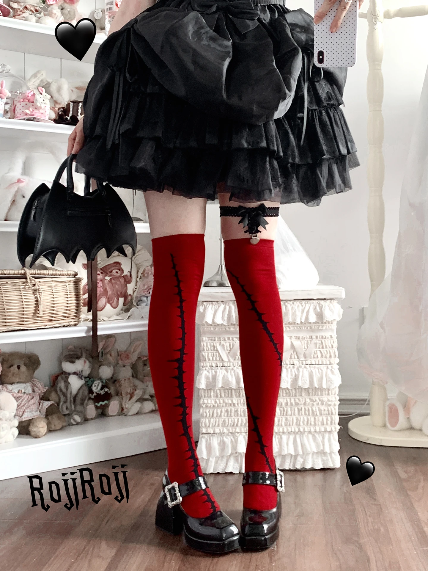 Japanese Gothic Style Subculture Lolita Stockings Women Personality Cosplay Summer Pure Cotton Red Knees High Socks for Girls
Japanese Gothic Style Subculture Lolita Stockings Women Personality Cosplay Summer Pure Cotton Red Knees High Socks for Girls