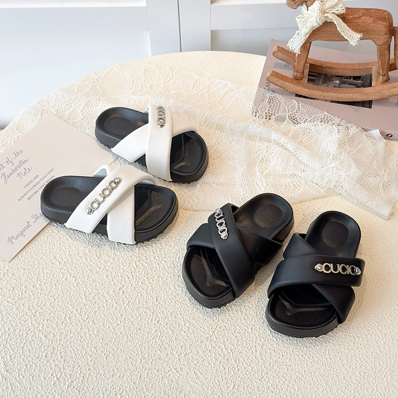 Hot Sale 2025 New Children Thick Bottom Sandals Summer Girl Outdoor Wear Anti-Slip Soft Sole Korean Style Beach Cool Sandals
Hot Sale 2025 New Children Thick Bottom Sandals Summer Girl Outdoor Wear Anti-Slip Soft Sole Korean Style Beach Cool Sandals