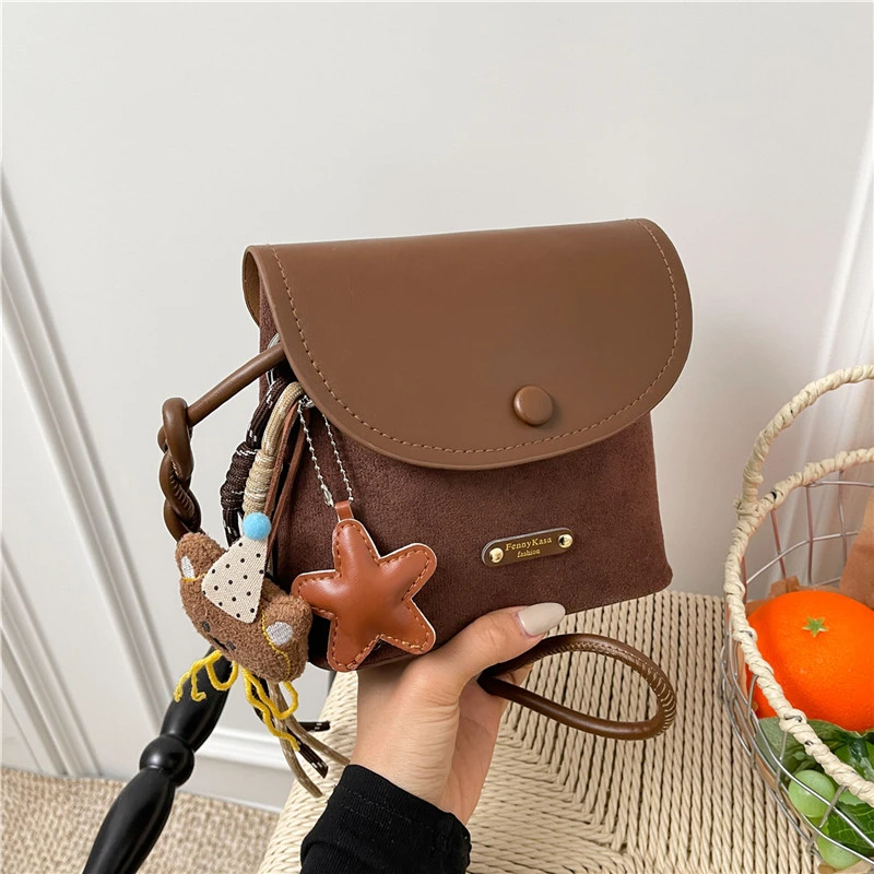 Unique Designer Fashion Bag Inspired By Paris With Crossbody And Clutch Options For Women Elegant
Unique Designer Fashion Bag Inspired By Paris With Crossbody And Clutch Options For Women Elegant