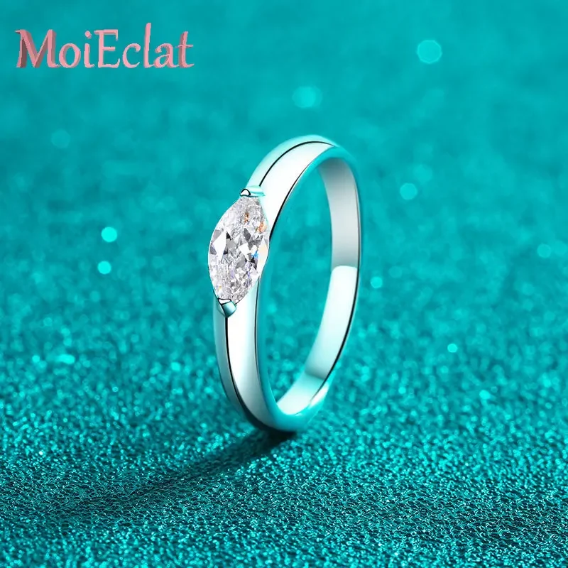 Модное кольцо с муассанитом Sunburst 0,5 карата для женщин, ювелирные изделия, роскошные платиновые подарки с бриллиантами Pt950 для женщин, свадьба, день рождения
Модное кольцо с муассанитом Sunburst 0,5 карата для женщин, ювелирные изделия, роскошные платиновые подарки с бриллиантами Pt950 для женщин, свадьба, день рождения