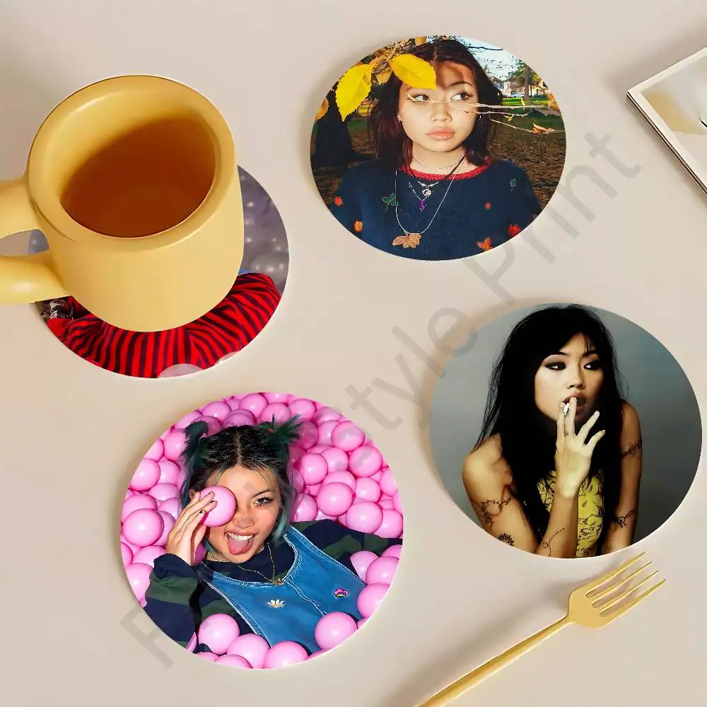 B-Beabadoobees Singer Heat Resistant Round Wooden Coasters Non-slip Drink Cafe Decoration 2D Flat Color Print Coasters
B-Beabadoobees Singer Heat Resistant Round Wooden Coasters Non-slip Drink Cafe Decoration 2D Flat Color Print Coasters