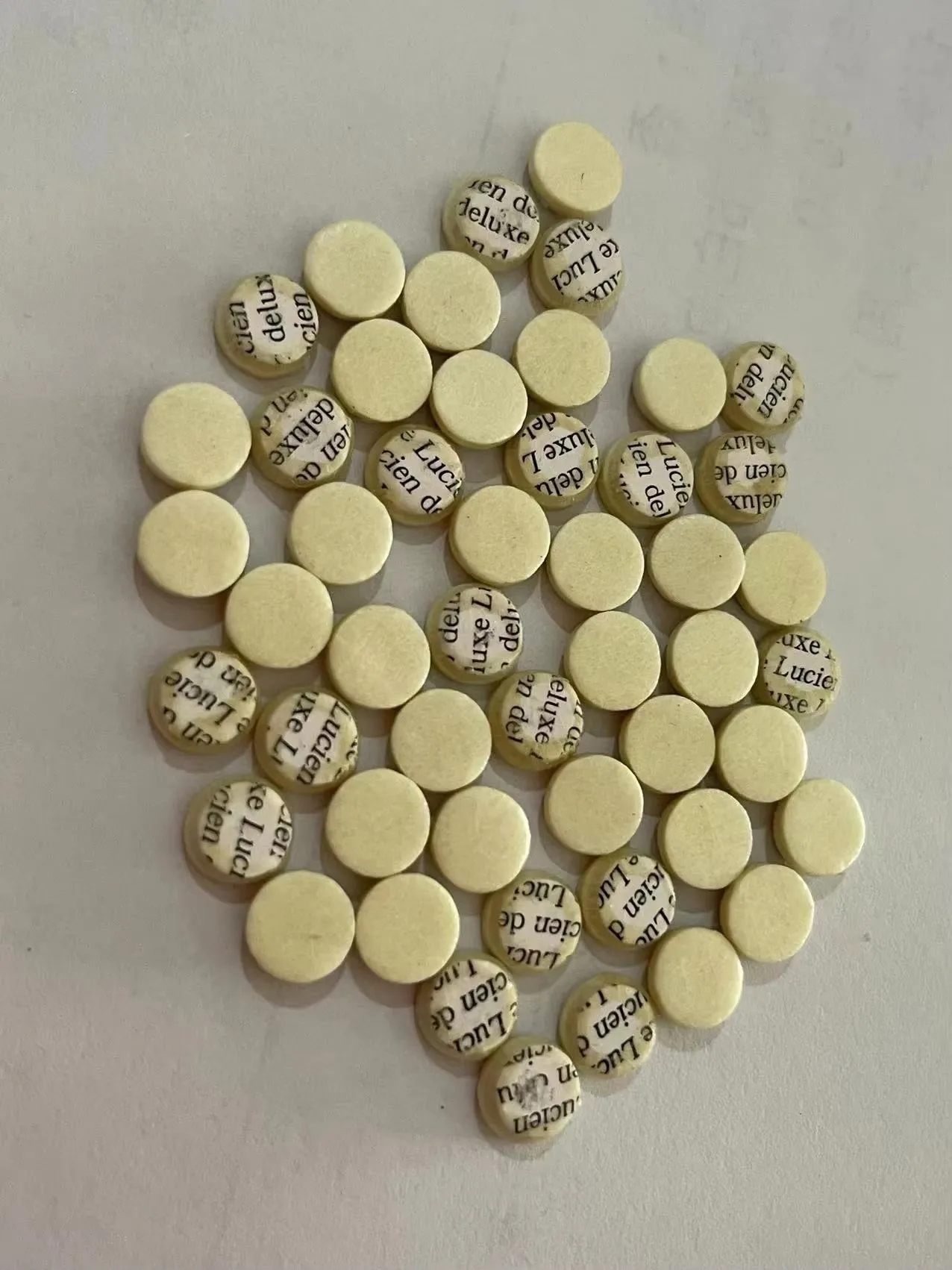 30 шт. Отличные подушечки для кларнета 12 мм, хороший материал
30 шт. Отличные подушечки для кларнета 12 мм, хороший материал