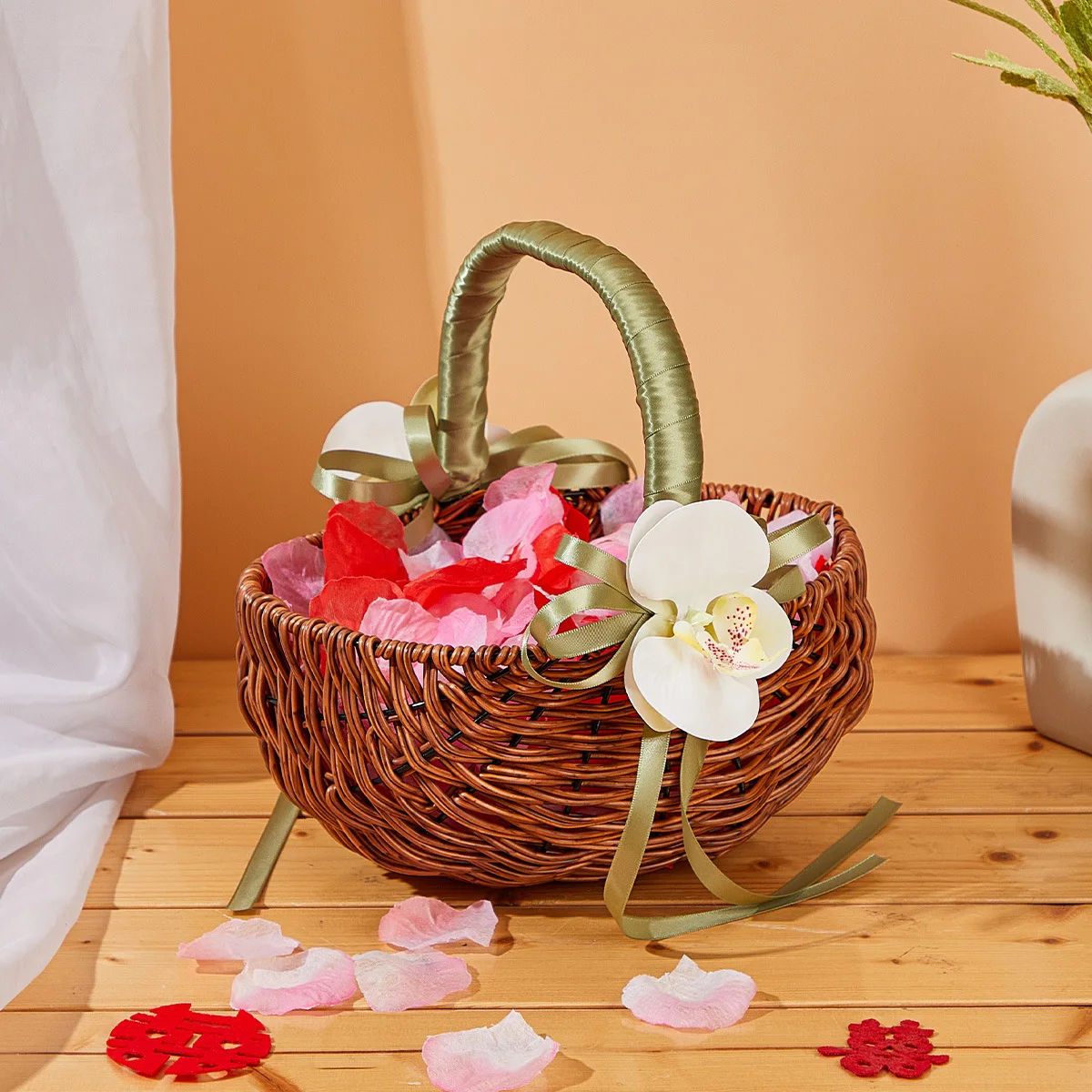 Hand woven DIY wedding flower girl hand-held flower basket fruit basket wedding supplies woven lace simulation flower decorating
Hand woven DIY wedding flower girl hand-held flower basket fruit basket wedding supplies woven lace simulation flower decorating