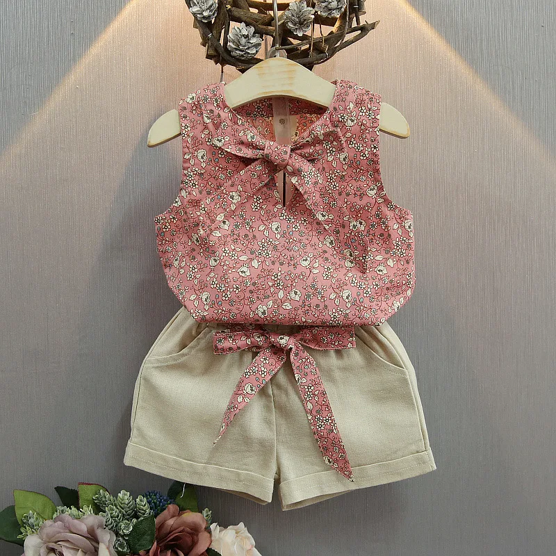 Children's summer clothing Children's Baby Sleeveless Bowknot Vest+Floral Shorts Two-Piece Set Children's Suit
Children's summer clothing Children's Baby Sleeveless Bowknot Vest+Floral Shorts Two-Piece Set Children's Suit